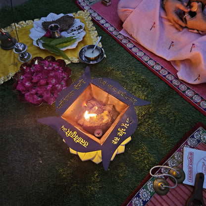 Gayatri Mantra Havan Kund Yajna