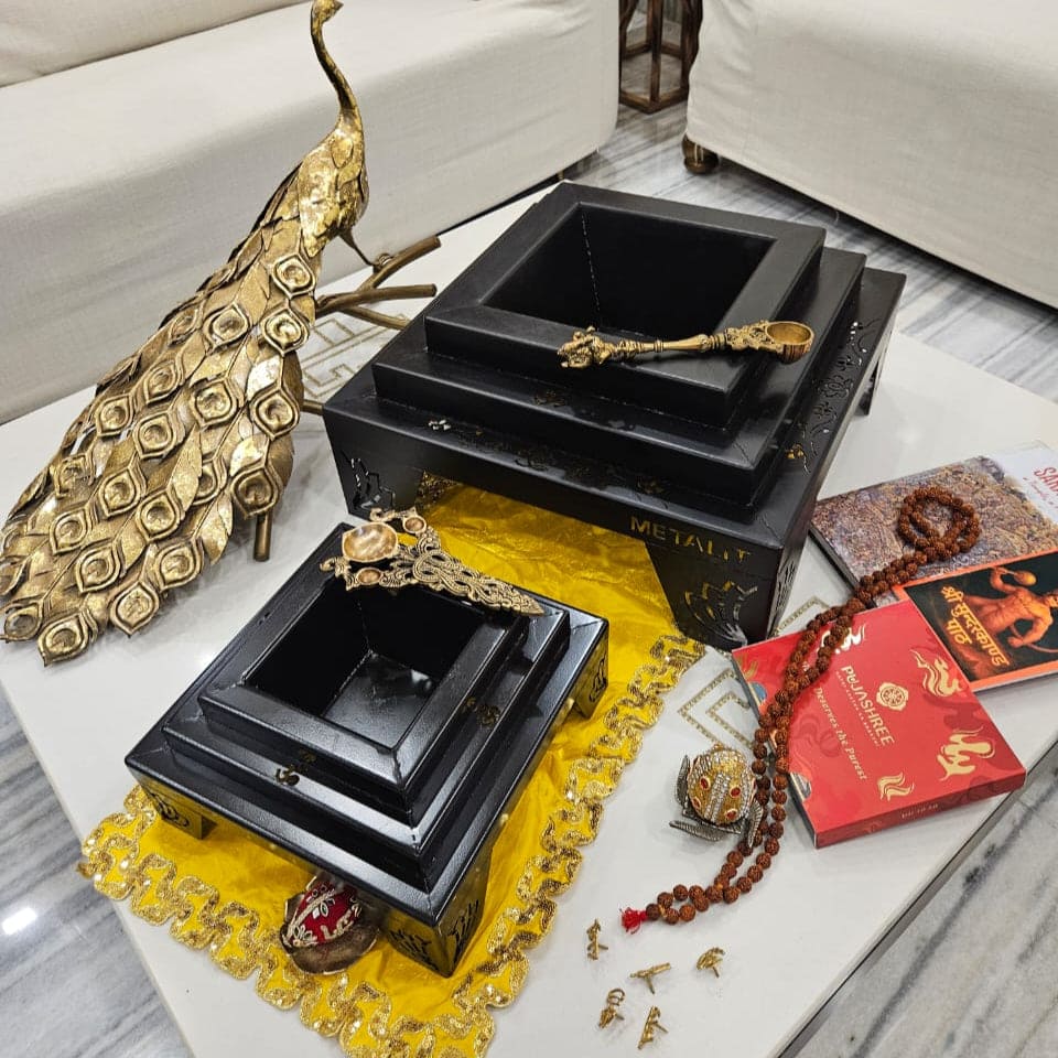 Beautifully designed traditional energy vessel, which helps you increase the level of spirituality in every Puja that you do. artisanal Hawan kunds. large and small sizes