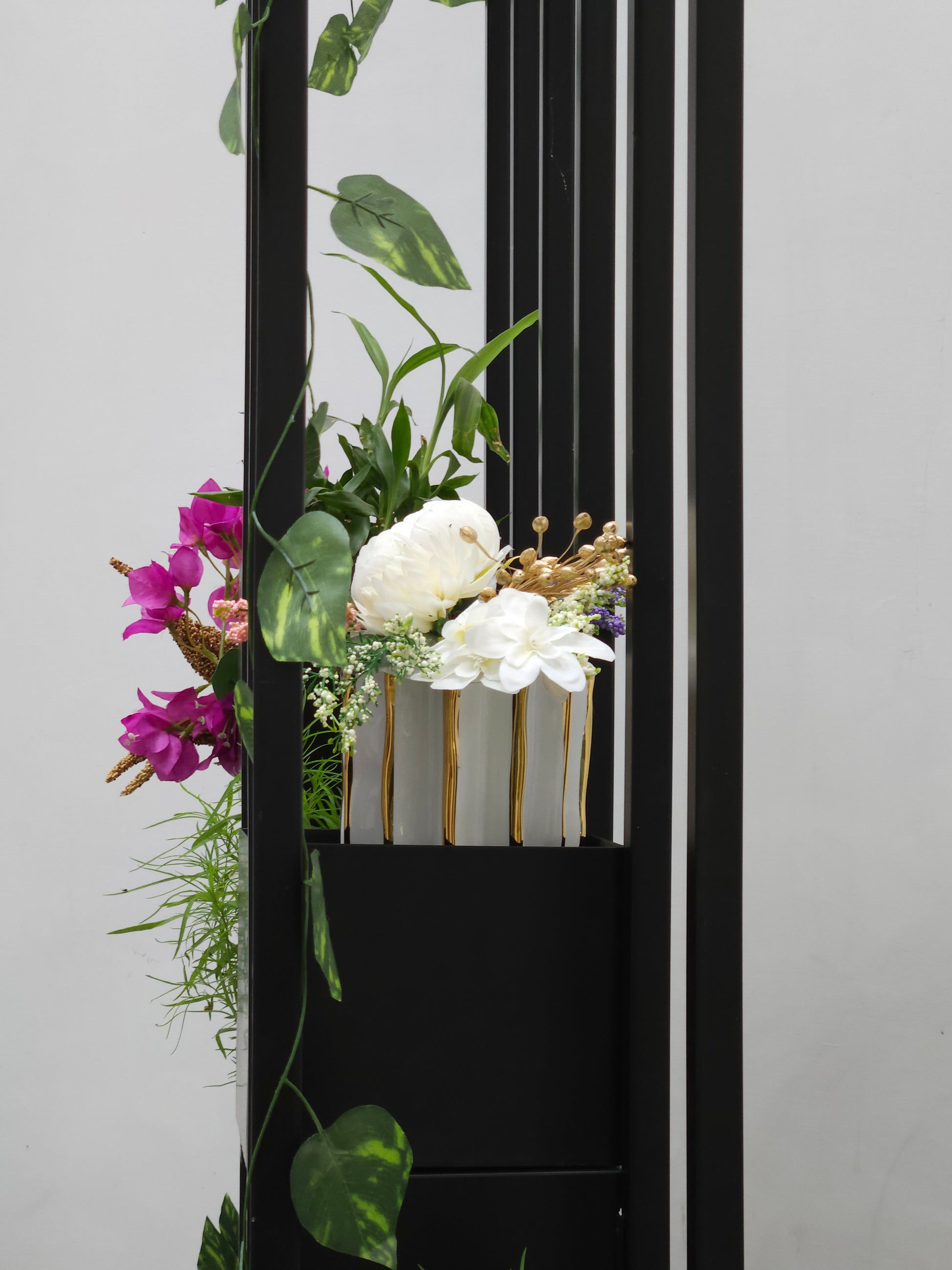 Hexad planter stand - metalit